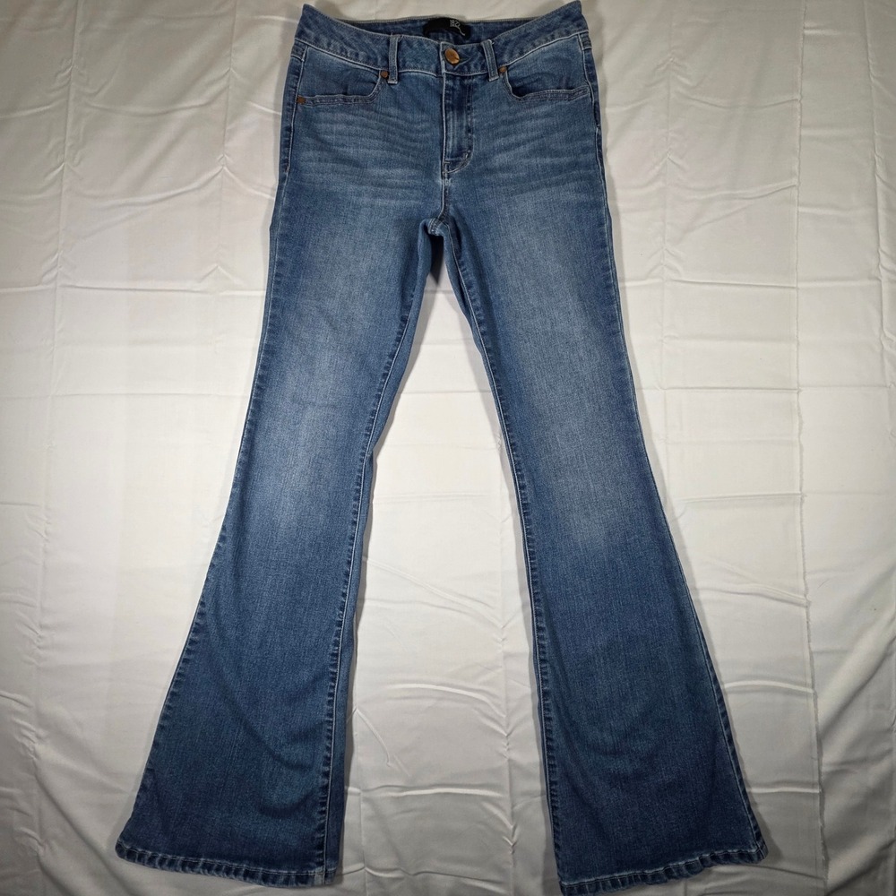 1822 Denim Womens Medium Wash Flare Leg Jeans Size 6 Blue Bell Bottoms